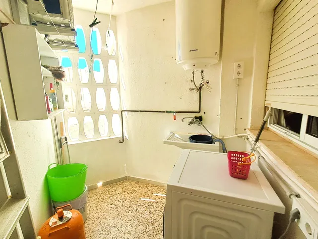 Piso de 3 dormitorios en 1ª linea de Las Delicias con plaza de parking — 21