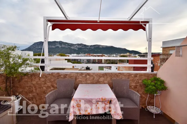 Inmejorable ubicación en pleno centro y vistas despejadas en este ático dúplex exterior con terraza — 12