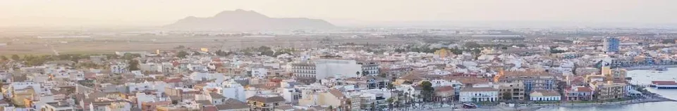 CASA EN LOS ALCAZARES