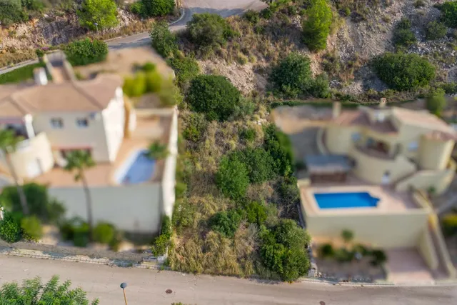 Terreno edificable en Jalón con vistas al valle y servicios cercanos — 11
