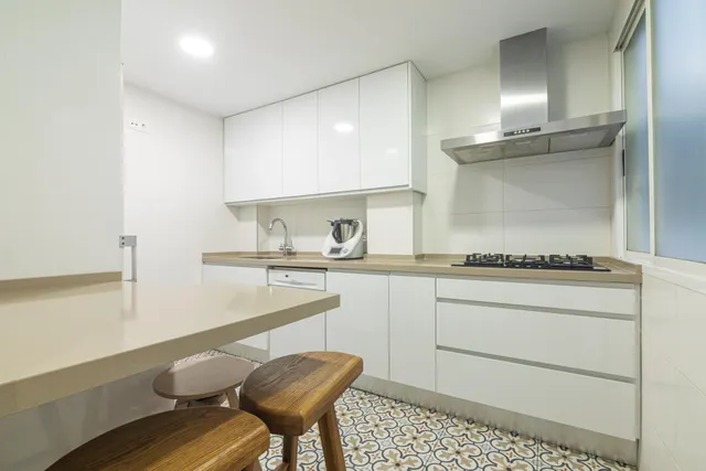 Te presentamos tu nueva casa en el centro: ascensor, 3 habitaciones (con posibilidad de 4), 2 baños, trastero.... y excelentes calidades!!!! — 8