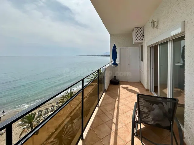 Estudio con vistas al mar en primera línea de playa – Marbel - foto 4