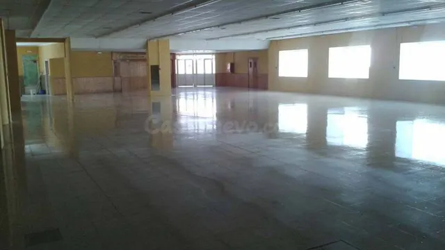 VENTA MONTIJO, AMPLIO LOCAL COMERCIAL CENTRICO, PRECIO NEGOC - foto 4