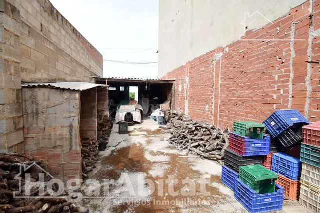 TERRENO URBANO CON MUCHAS POSIBILIDADES — 5