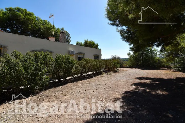 ¡chalet con piscina, zona de aparcamiento, placas solares y gran parcela! — 13