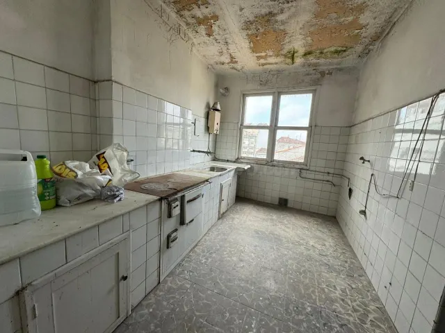 OPORTUNIDAD INVERSORES! Se Vente la mitad del edificio en Ri - foto 5