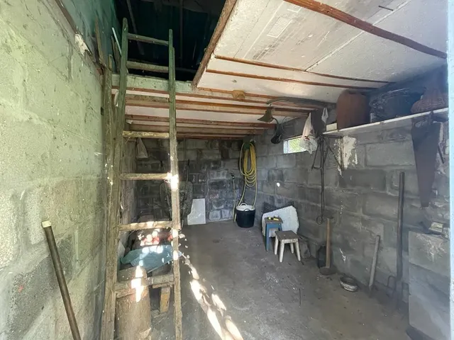 SE VENDE PARCELA CON CASETA — 21