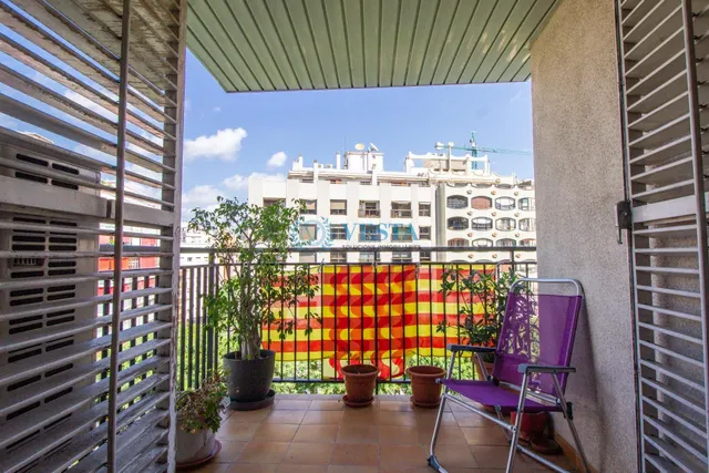 UN PISO CON HISTORIA EN LA RAMBLA NOVA DE TARRAGONA - foto 3