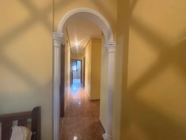 Se vende chalet en una sola planta cuatro habitaciones en Algeciras — 48