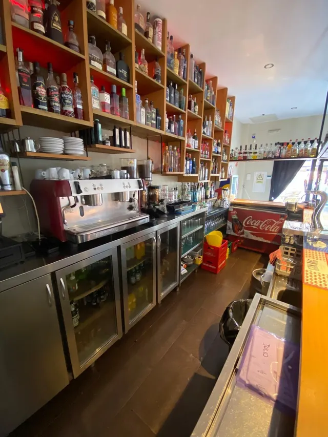 Se traspasa BAR DE COPAS en Cavaleri, MAIRENA DEL ALJARAFE. — 7