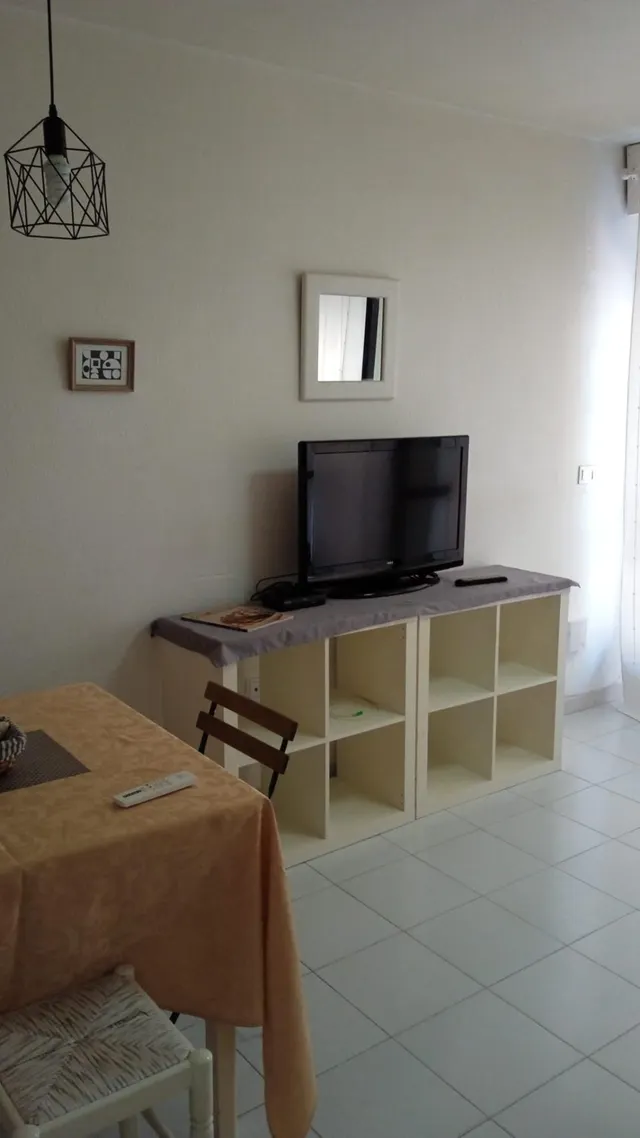 Apartamento de 1 dormitorio con vistas laterales al mar — 6