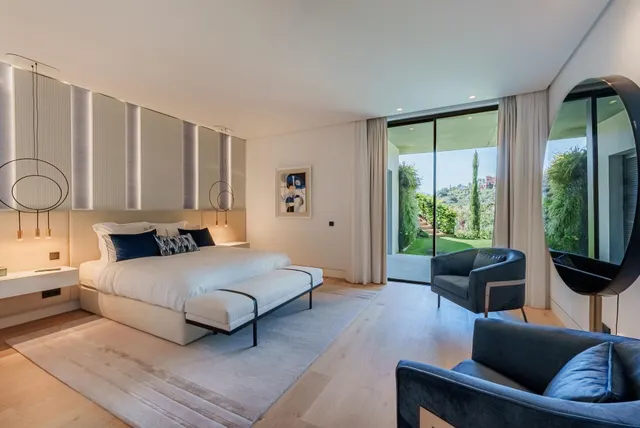 VILLA DE LUJO EN URBANIZACIÓN LA QUINTA, BENAHAVIS — 26