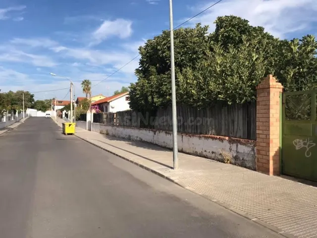 AMPLIO SOLAR DE 1.100 M2 CON CONSTRUCCIÓN EN EL BARRIO FRANC - foto 5