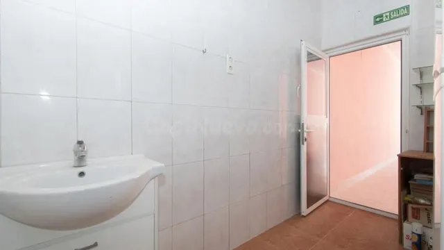 Local comercial 40m² en venta - Torrejón - foto 2