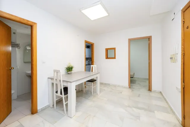 Piso en Venta en Cenes De La Vega Granada — 2