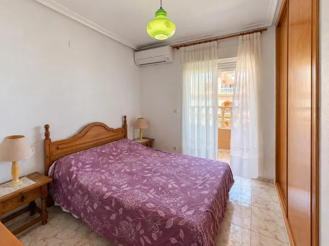 Adosado con garaje en venta a pocos minutos de la playa en Santa Pola — 16