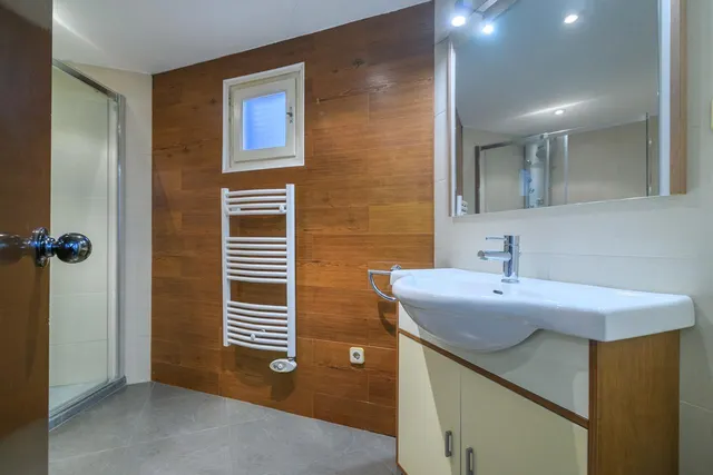 OFICINA EN VENTA EN PLANO CENTRO DE MANRESA — 8