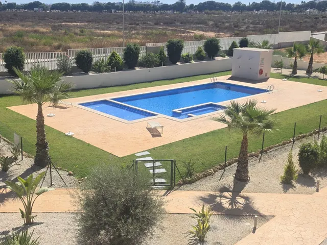 Apartamento 2 habitaciones 82m² en venta - La Zenia — 28