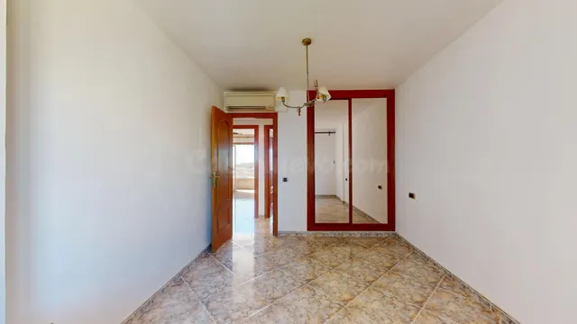 Luminoso piso con terraza y espectaculares vistas al mar y l - foto 5