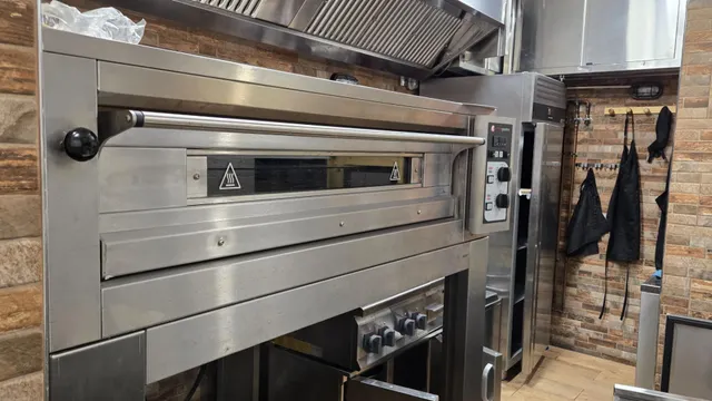 Local restaurante en venta pegado al mercado central — 36