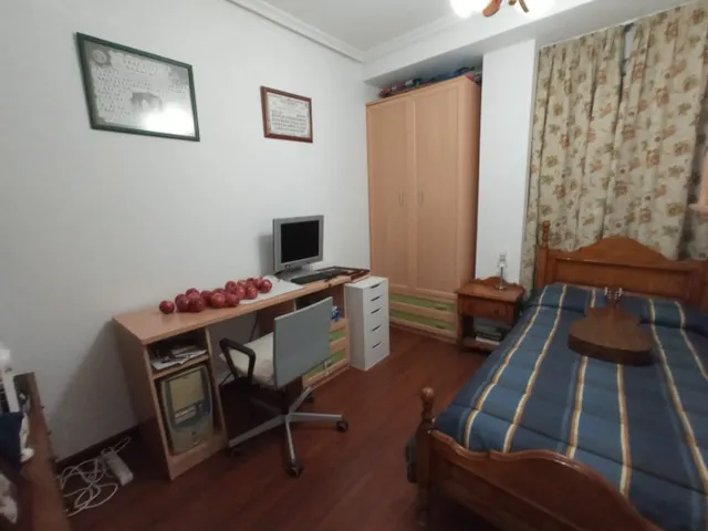 Pisazo en macondo con garaje, trastero y piscina !!! — 15