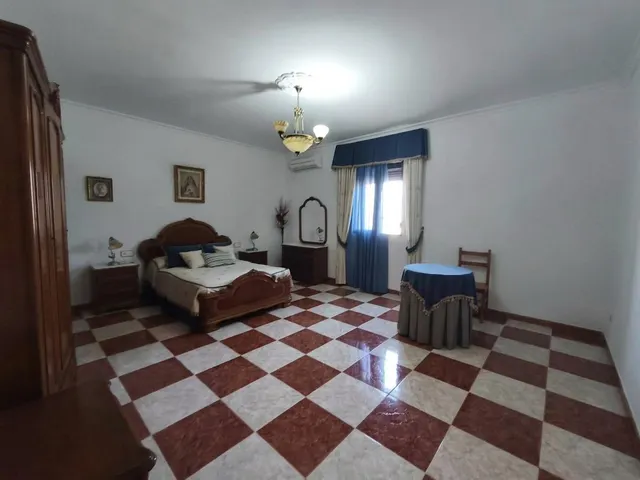 VIVIENDA UNIFAMILIAR CON COCHERA EN PEDRO ABAD! — 20