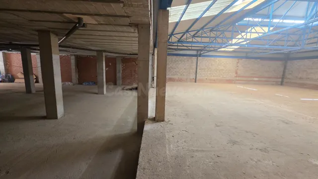 AMPLIO LOCAL COMERCIAL EN EL LLOMBO - foto 5