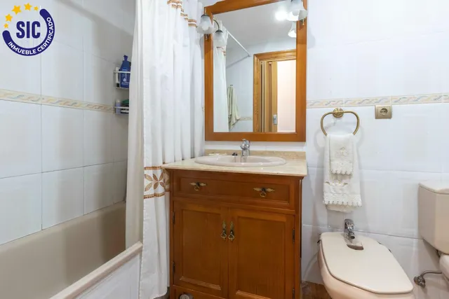 Se vende amplio piso en zona céntrica de Torrent — 25