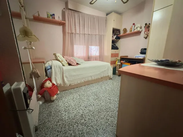 AMPLIO PISO EN ZONA CENTRO JAIME 1º — 28