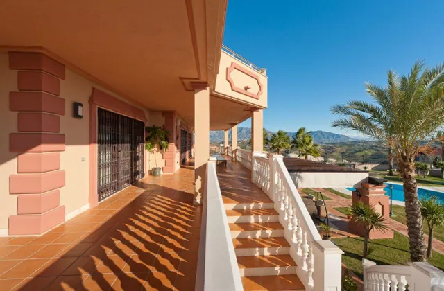 Villa de Lujo con vistas al mar y al golf. 7 dormitorios, 10 baños. Calanova Golf, La Cala de Mijas — 41