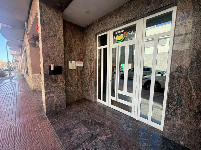 Piso impecable zona Mercadona con garaje y trastero — 26