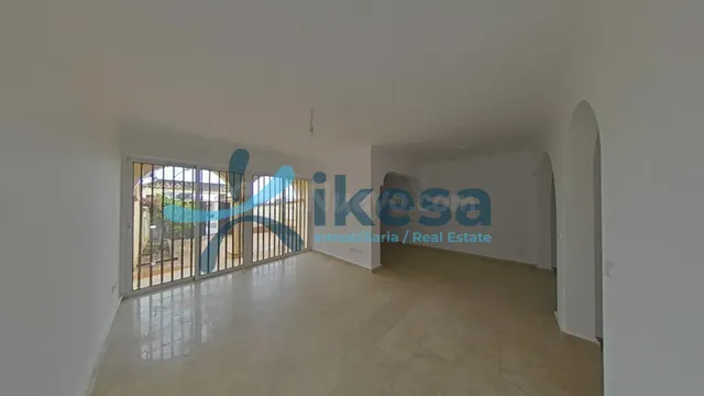 Venta de Adosado en Marbella, Málaga. VIVIENDA ALQUILADA, ID - foto 4