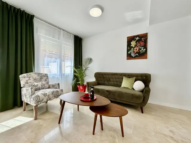Planta baja 1 habitación 84m² en venta - Altozano — 42