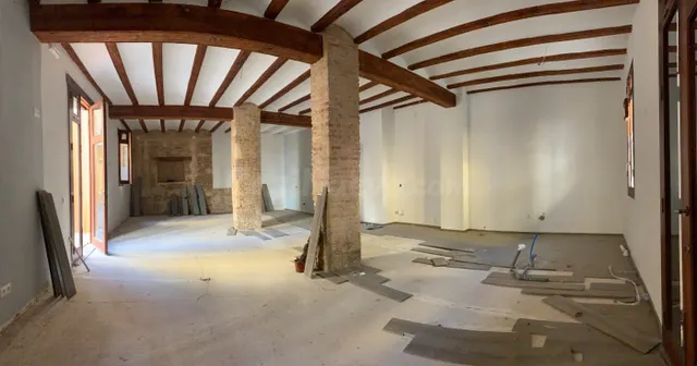 2 LOCALES, EN EL CARMEN (PLAZA SANTA CRUZ) PARA CONSTRUIR 2  - foto 3