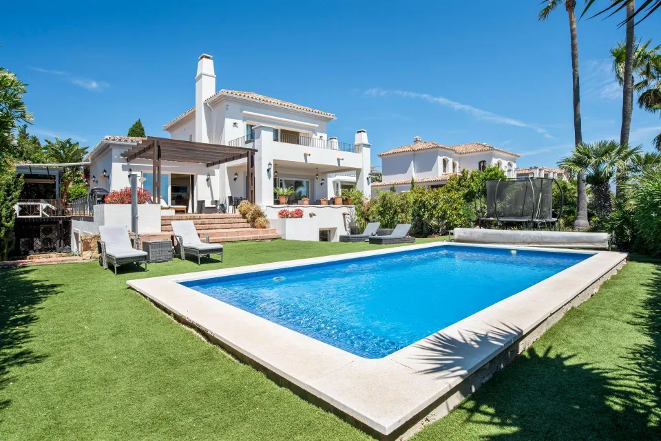 Villa 4 habitaciones 517m² en venta - Bahia de las rocas