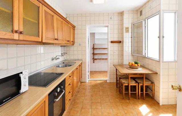 PISO DE 3 DORMITORIOS CON TERRAZA EN FUENGIROLA - foto 5