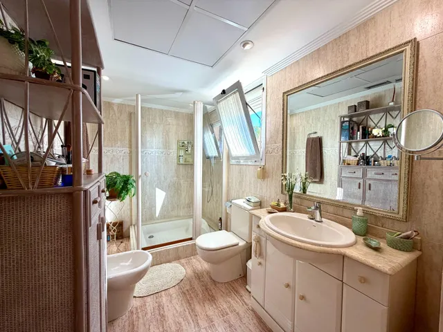 Chalet adosado esquinero con jardín privado, terrazas y garaje doble en La Patacona — 36