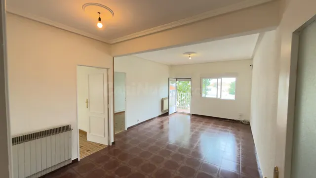 Espacioso y luminoso piso con grandes posibilidades de refor