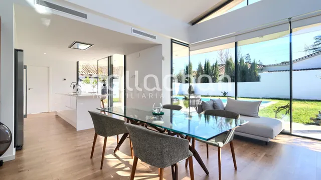 Chalet independiente en el corazón de la Eliana - foto 4