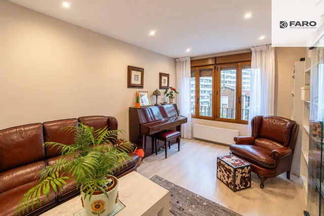 Piso reformado en avenida de la costa – Gijón | 3 habitaciones y 2 baños — 8