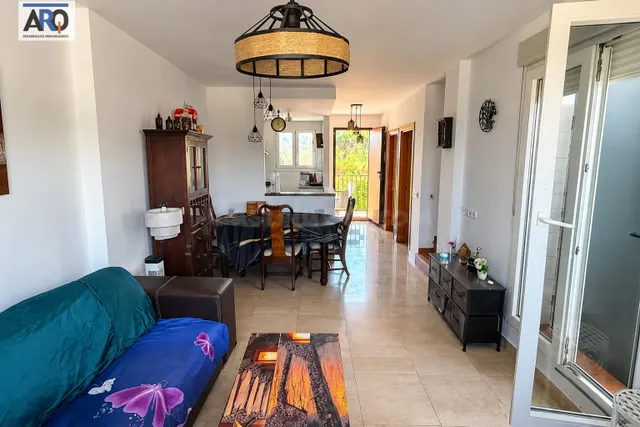 Ático dúplex con vistas al mar y terraza en Vistalmar Duquesa — 2