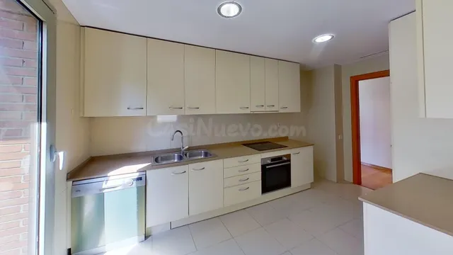 Alquiler piso de tres habitaciones en Gavá Mar - foto 4