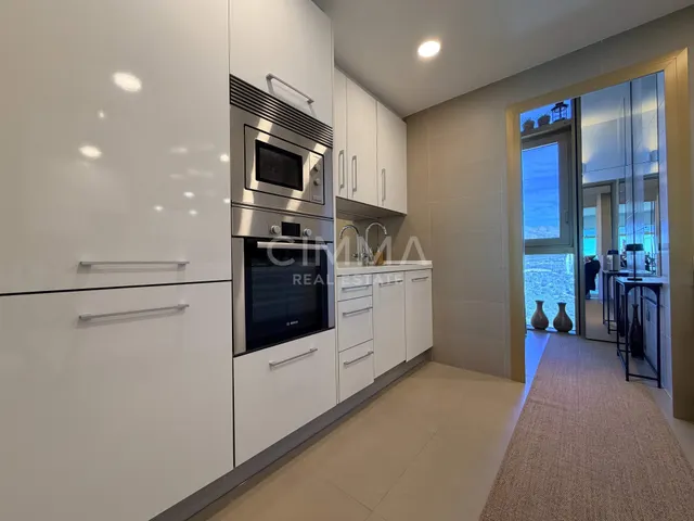 Exclusivo Piso Seminuevo en Playa de Poniente, Benidorm — 11