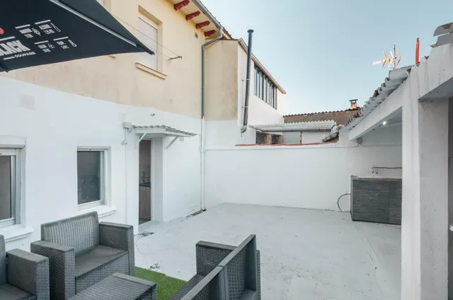 Bajo reformado con terraza privada de 30 m2 orientada al sur en Avilés — 24