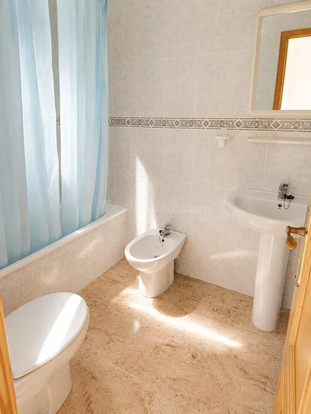 Se vende bonito apartamento orientado al sur!!!! playa del cura!!! inmejorable situación. — 4