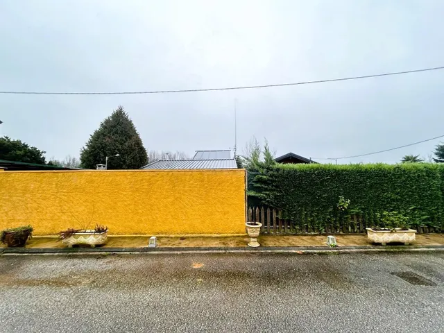 Finca con Casa de Madera y Piscina en Zona Humeral-Cacabelos - foto 3