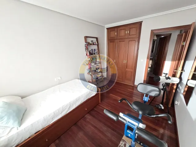 Piso 3 habitaciones 100m² en alquiler - Coia — 25