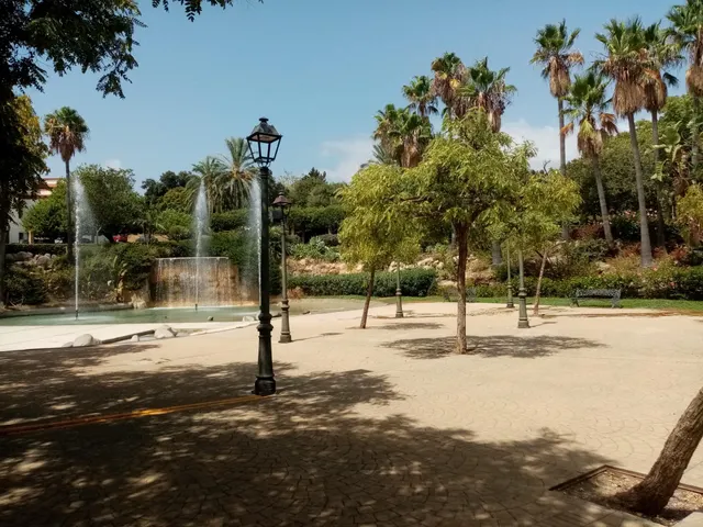 Exclusivo Piso Totalmente Reformado con Terraza en el Centro de Estepona — 48