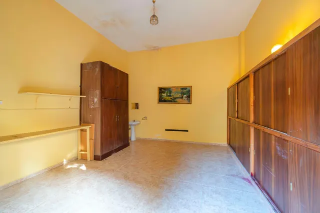Piso espacioso con terraza y balcón en urbanización privada — 38