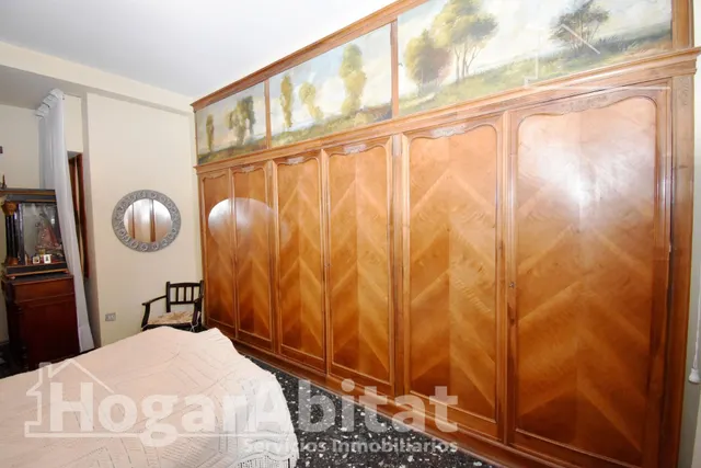CASA SEMIREFORMADA CON GARAJE Y DOS TERRAZAS, EN EL CENTRO — 29